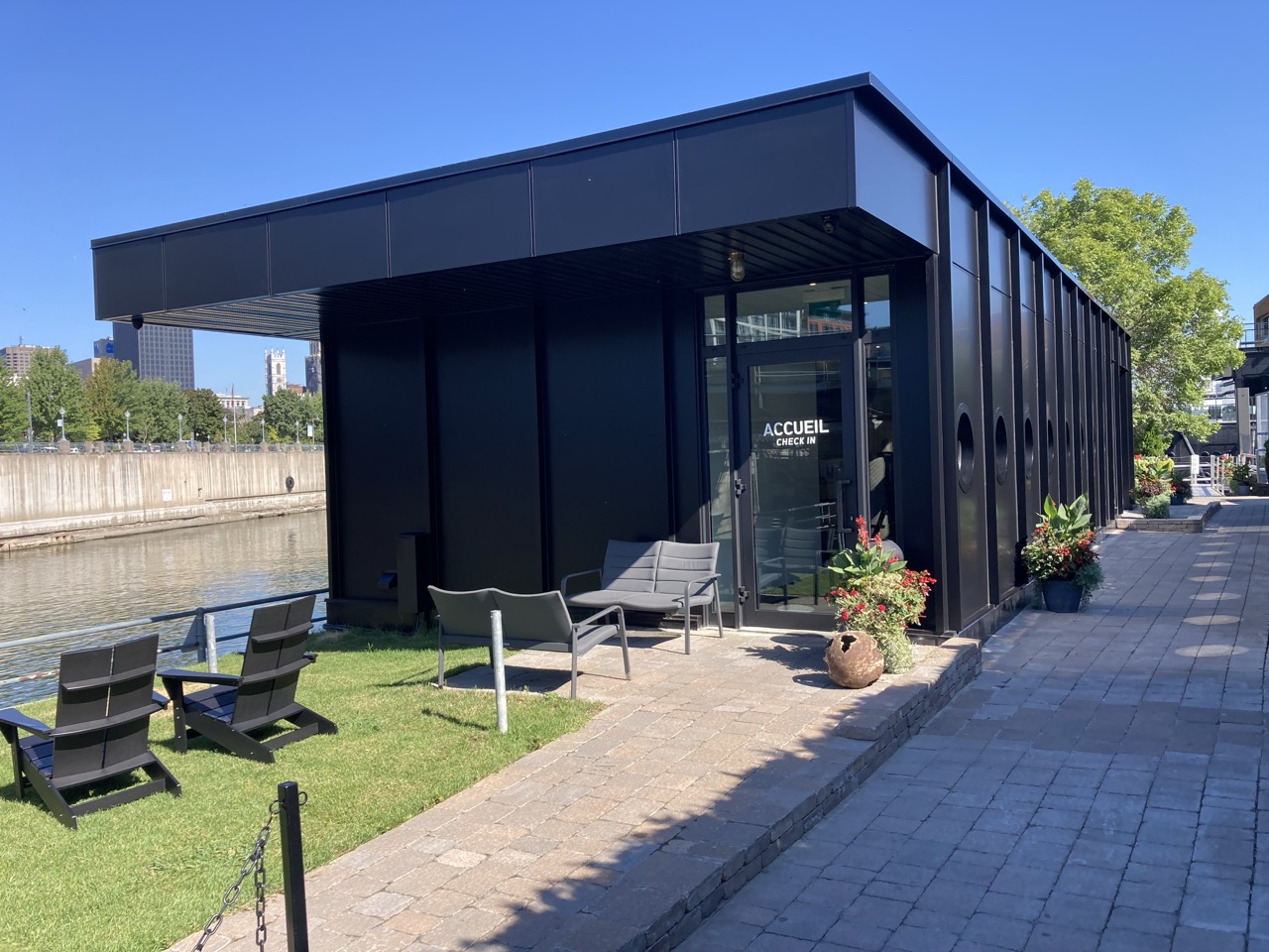 Pavillon d’accueil Bota Bota
Un projet qui combine style moderne et finitions soignées pour un résultat durable